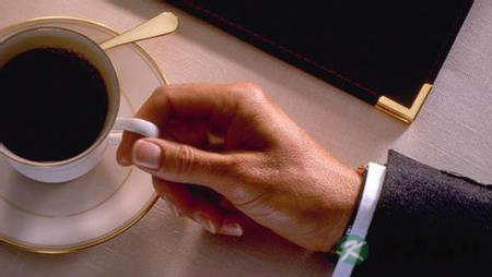 不吃早饭胃遭殃 晨起6件事或惹病