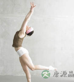 不良走路姿势造成胖胖腿 不良走路姿势造成胖胖腿