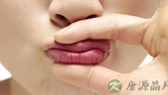 健康提醒 面临着就医的身体症状