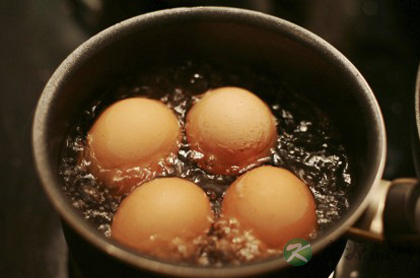 鸡蛋营养好 女性却不宜多吃