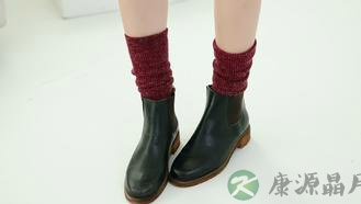 提醒:冬天鞋和袜子绑的越紧越冻脚 提醒:冬天鞋和袜子绑的越紧越冻脚