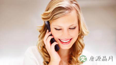 长煲电话粥当心患上突发性耳聋 长煲电话粥当心患上突发性耳聋