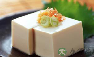 提醒：8种常见食物当心吃出笨宝宝