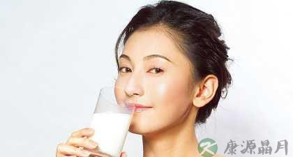 生活中十种人不宜喝牛奶