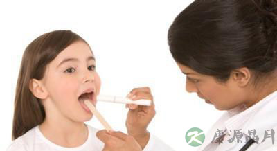 吃火锅御寒 当心吃出口腔溃疡 吃火锅御寒 当心吃出口腔溃疡