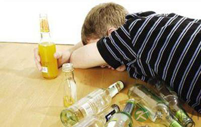 你知道过量喝酒有什么危害吗
