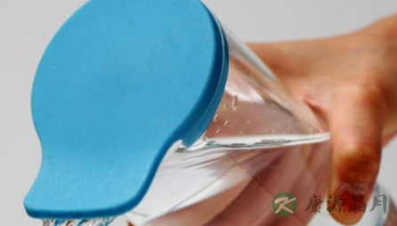 喝水少危害大 从头到脚易患5种病