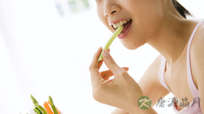 口臭吃什么 预防口臭的食物 口臭吃什么 预防口臭的食物