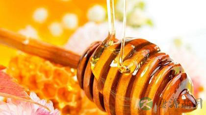 生活中常见的十种蜂蜜食疗方！