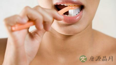 提醒:饭后立即刷牙致牙齿更脆弱 提醒:饭后立即刷牙致牙齿更脆弱