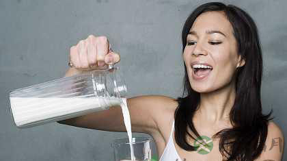 生活中十种人不宜喝牛奶