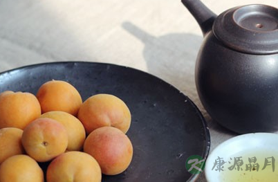 茶养生的四大原则：早、少、淡、温