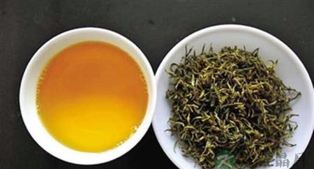 为什么较粗老原料制成的茶比较甘甜