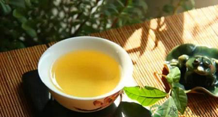 上班一族犯困怎么办？送你一款提神保健茶！