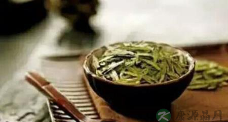 钱钟书夫人先生杨绛生前也爱喝茶