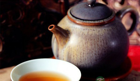 晚上喝茶首推乌龙茶