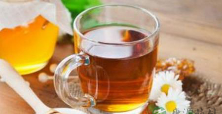 茶水中加蜂蜜，解暑又解乏