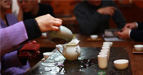 茶道文化 沏茶“八分满”才为敬