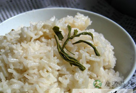 享用健康茶叶饭
