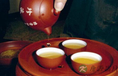 喝茶前1个动作助长寿