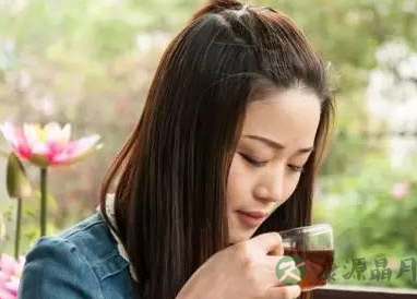 夏天喝茶的益处