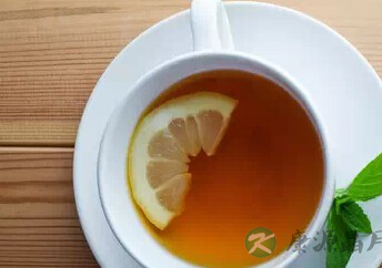 茶里加片柠檬，功效大增！