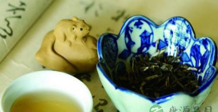 喝茶时注意这些茶叶与食物相克