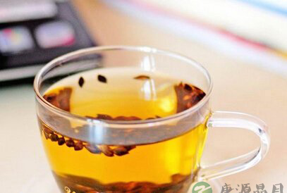 夏季降压吃什么好？推荐有助降血压的八款茶饮