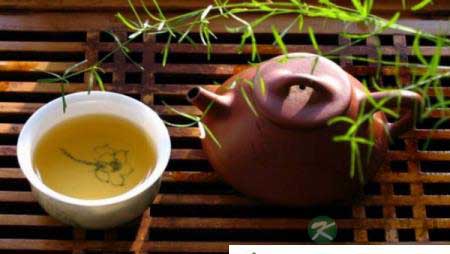 喝茶时注意这些茶叶与食物相克