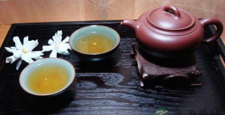 每天喝杯茶轻松祛除口臭