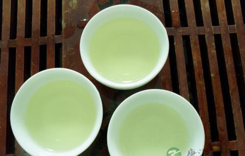 二根茶 清热生津止呕功效