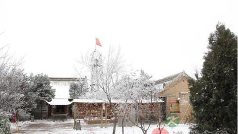 大雪纷飞时，道长的避身之所何在？