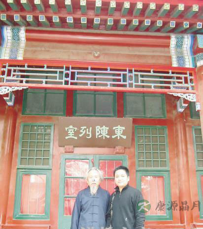 古琴,静静地躺在北京白云观