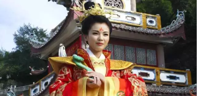 陈思呈：乡土中国的神仙代言人