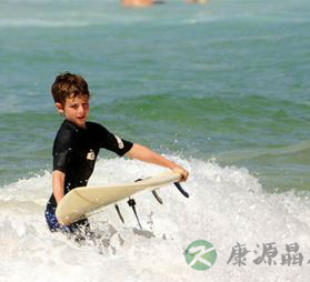 极限运动冲浪运动 学习如何练好冲浪运动？