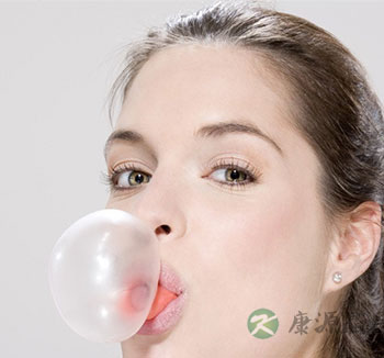 为什么会有抬头纹 生活中哪些恶习会产生皱纹 为什么会有抬头纹 生活中哪些恶习会产生皱纹