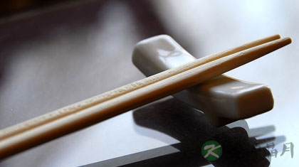 筷子使用不当也会致病