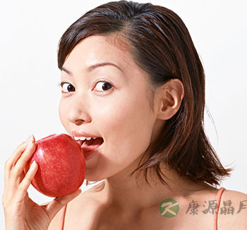 夏季晚上饿了吃这些 有助睡眠还不会发胖 夏季晚上饿了吃这些 有助睡眠还不会发胖