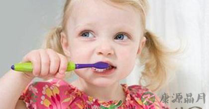 牙膏挤太多可能诱发口腔癌