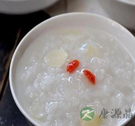 秋季早餐喝粥最养人 益血补心又润肺
