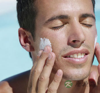 男人夜间如何护肤 教你4招男人夜间护肤方法 男人夜间如何护肤 教你4招男人夜间护肤方法