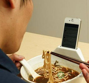 吃饭也要争分夺秒？ 吃饭太快容易导致肥胖