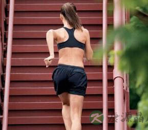 正确爬楼梯的减肥方法 爬楼需要注意的事项 正确爬楼梯的减肥方法 爬楼需要注意的事项