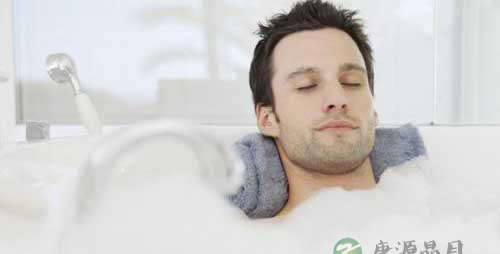 夏季如何洗澡 先热后冷有三大好处 夏季如何洗澡 先热后冷有三大好处