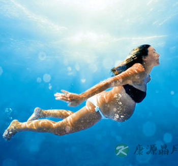 孕妇游泳应选哪种游泳姿势 需注意哪些事项