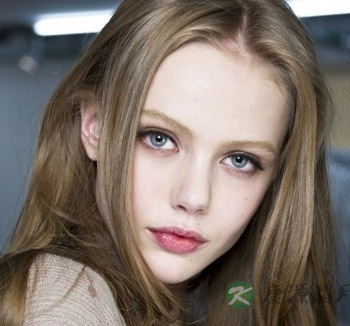 为什么会有黄褐斑 黄褐斑形成的原因 为什么会有黄褐斑 黄褐斑形成的原因