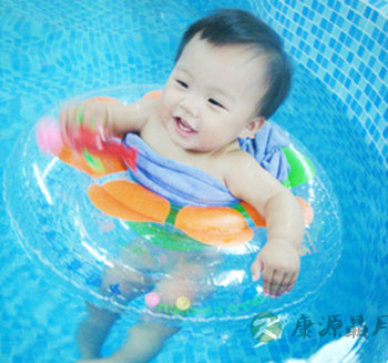 婴儿学游泳好不好?婴儿学游泳的好处 婴儿学游泳好不好?婴儿学游泳的好处