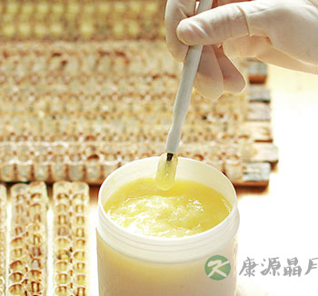 蜂王浆有什么功效作用 哪些人不宜食用蜂王浆