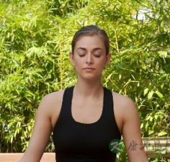 初级瑜伽妙招 姿势与呼吸配合秘密 初级瑜伽妙招 姿势与呼吸配合秘密