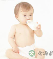 宝宝出汗多有原因 五大因素最常见
